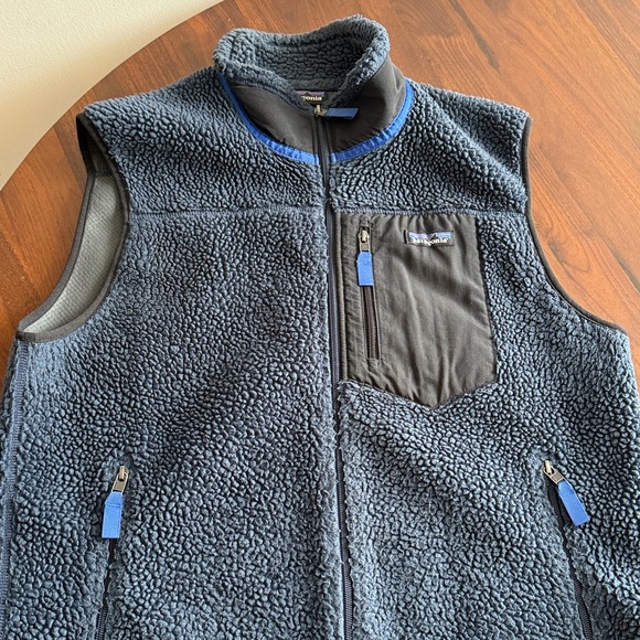 Patagonia Other - Patagonia - fleece vest - large men